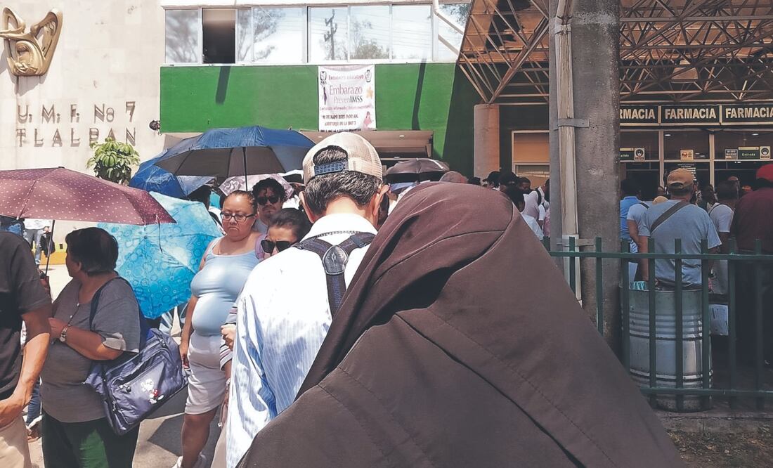 El IMSS reconoció saturación y fuerte presión sobre sus recursos médicos, humanos y financieros. Foto: de HUMBERTO HUERTA. EL UNIVERSAL