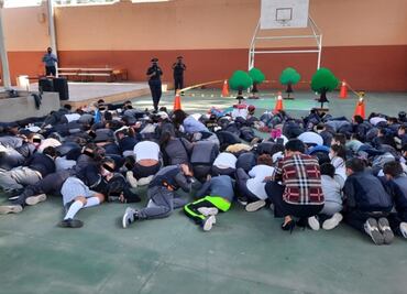 ¡Pecho tierra! Así enseñan a niños de Fresnillo a reaccionar en caso de balacera