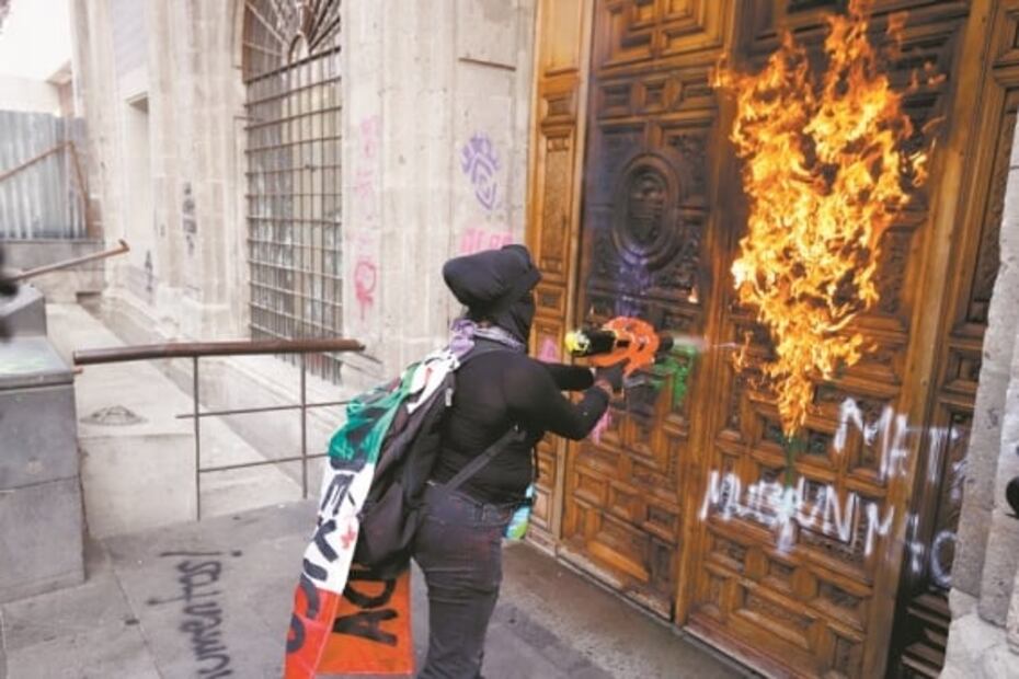 Miles de mujeres protestan en marcha sin precedentes