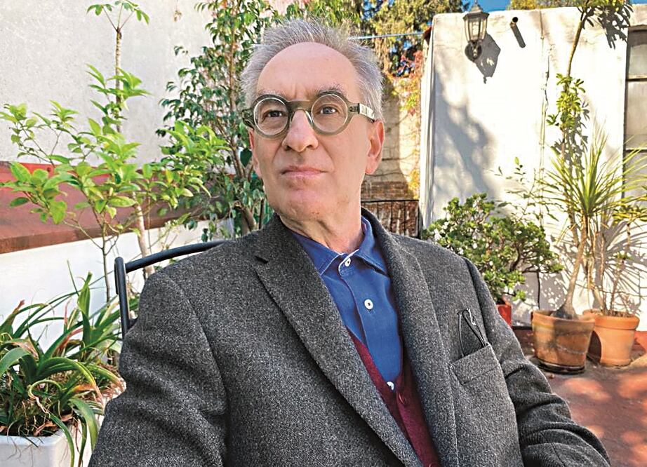 Christopher Domínguez Michael reedita su gran biografía de fray Servando, casi 20 años después de ganar el Premio Villaurrutia.