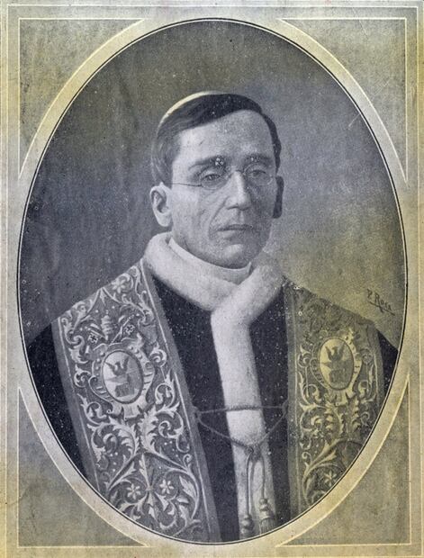 Así han anunciado las muertes de los Papas