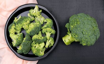 Guía para eliminar gusanos y bacterias del brócoli antes de su cocción