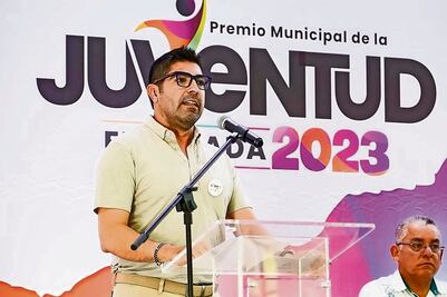 Cambian de camiseta funcionarios de Baja California