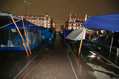 CNTE mantendrá plantón en el Zócalo; algunos docentes optan por abandonarlo