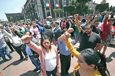 Burócratas y municipios participan en macrosimulacro