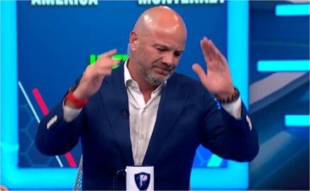 Luis García defiende a Adonai Escobedo; revienta con todo a Cruz Azul: Buscan respuestas en el árbitro