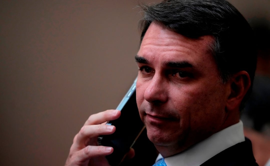 El senador Flavio Bolsonaro, hijo del expresidente brasileño Jair Bolsonaro y candidato presidencial de Brasil. Foto: AP.
