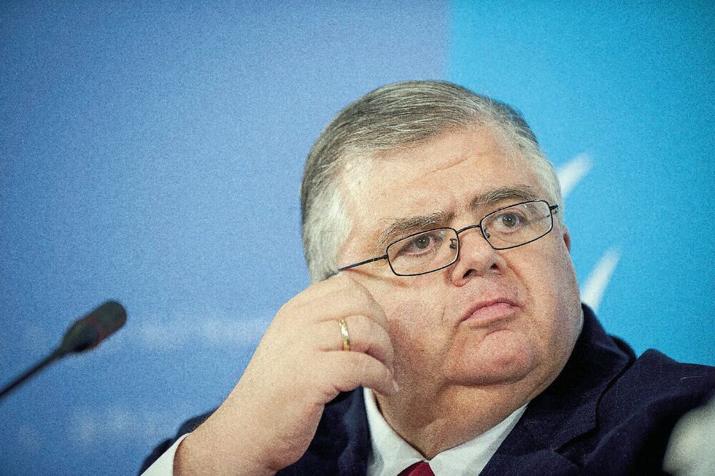 Agustín Carstens, gobernador del Banxico, afirmó que actuará en caso de que el tipo de cambio llegue a impactar las expectativas inflacionarias (ARCHIVO EL UNIVERSAL)
