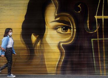 Mexican photographers come together to raise funds for public hospital treating patients infected with COVID-19