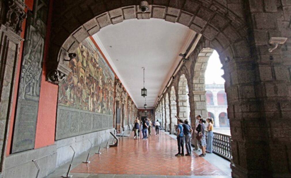 Gobernador de Palacio Nacional: De tradición del México Imperial, Porfirista y toque real español