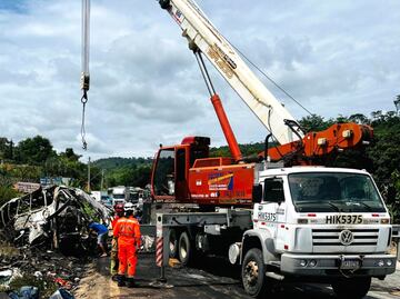 Accidente de autobús deja al menos 38 muertos en sureste de Brasil