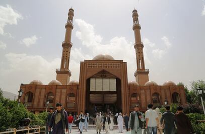 Arrestan a pareja por besarse durante ayuno en Ramadán