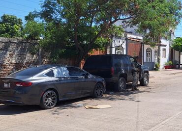 Liberan a una persona durante operativo en Mazatlán; recuperan vehículos y aseguran armas y equipo táctico