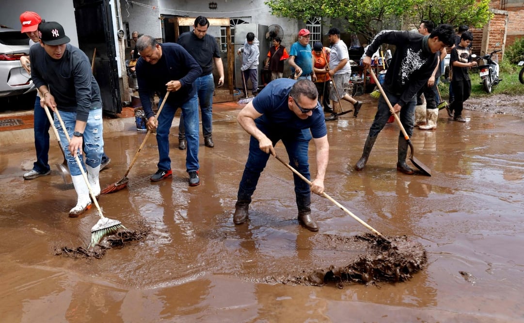 Afectaciones por inundaciones, después del desbordamiento del arroyo Zapotlanejo en Jalisco. Foto: AFP