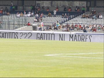 “Gatitos ni mad...”, aparece en C.U. previo al Pumas vs Chivas