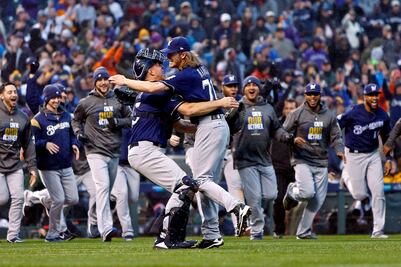 Los Brewers barren a Colorado en la Serie Divisional