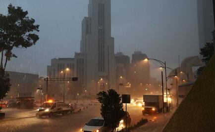 Prevén tarde con lluvias y actividad eléctrica en CDMX