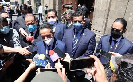 Gobernadores panistas piden a AMLO acelerar vacunación, incluir a maestros y al sector turístico