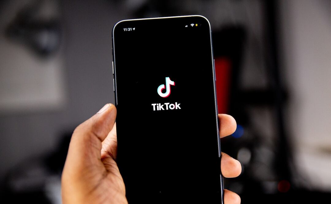 Si se prohíbe TikTok, las principales tiendas de aplicaciones, como App Store de Apple y Google Play, se verán obligadas a retirar la plataforma de sus catálogos. Foto: Unsplash