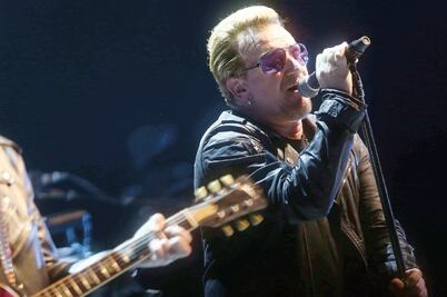 U2 muestra a Barcelona el final de su inocencia