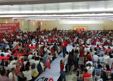 "Alito" Moreno toma protesta a candidatos del PRI a presidencias municipales en Veracruz; les pide ser comprometidos y leales