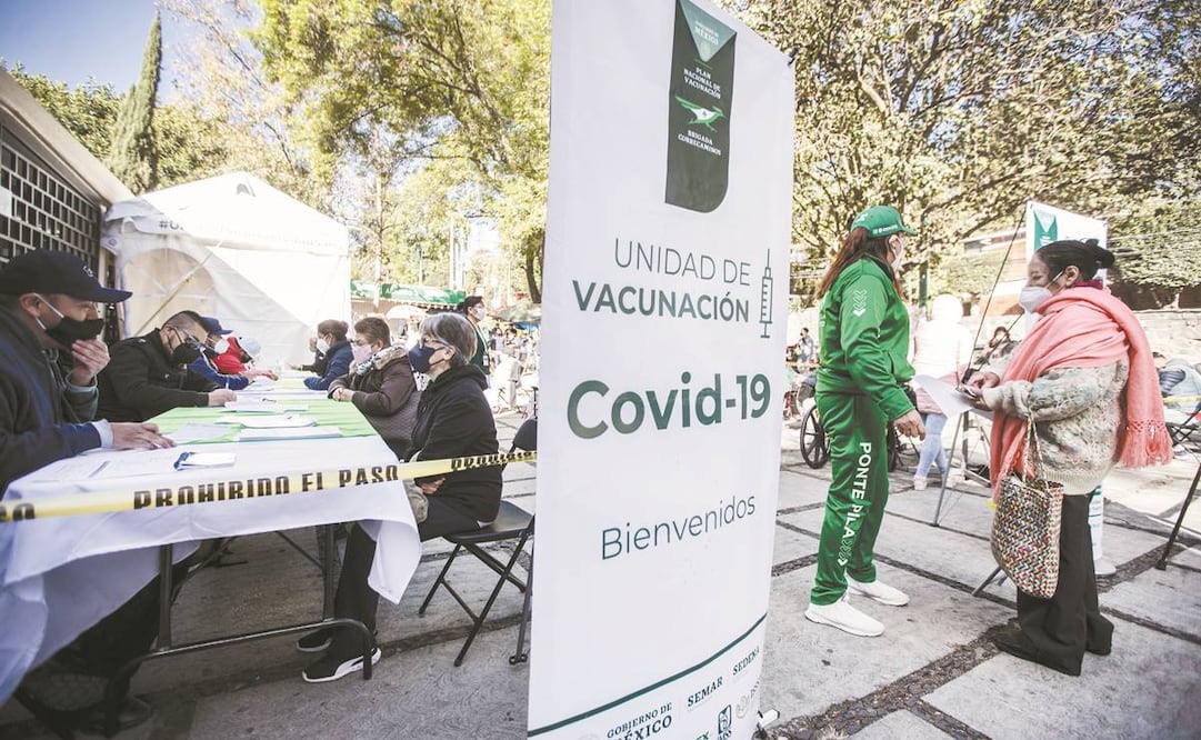 El INE comprobó que ya no se toma foto a quien se vacuna, por lo que negó la medida cautelar. Foto: ARCHIVO EL UNIVERSAL