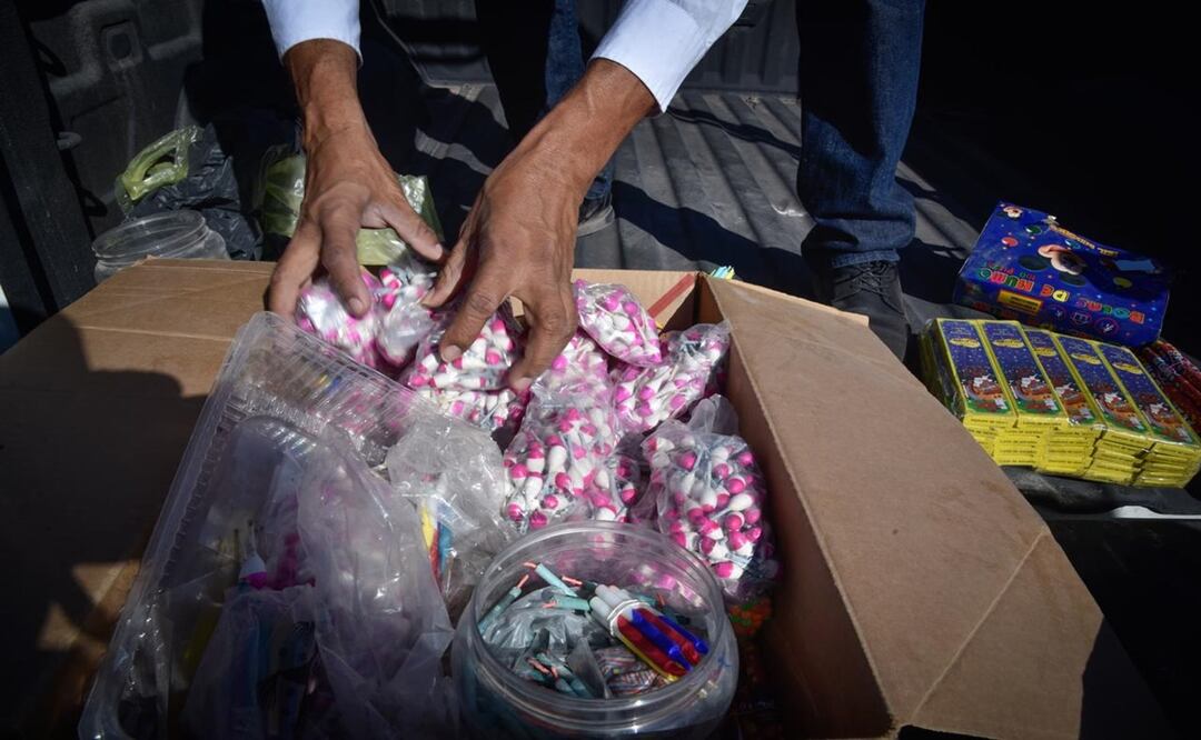 El Instituto Estatal de Protección Civil la semana pasada inició una intensa campaña en los 20 municipios para inhibir la compra de artefactos elaborados a base de pólvora. Foto: Especial/El Universal