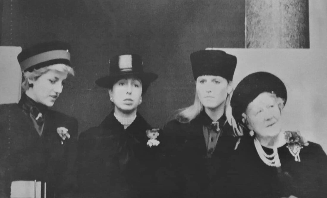 Diana de Gales y sus cuñadas, la princesa real Ana y la duquesa de York Sarah, protagonizaron algunos de los sucesos dentro de la Familia Real Británica por los que la reina Isabel II llamó a 1992 "Año Horrible". AP Photo.