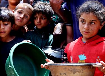 FOTOS: Llega ayuda humanitaria a cuentagotas a Gaza para una población en riesgo de hambruna