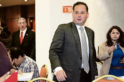 Fiscalía: mil 500 órdenes de arresto, pendientes