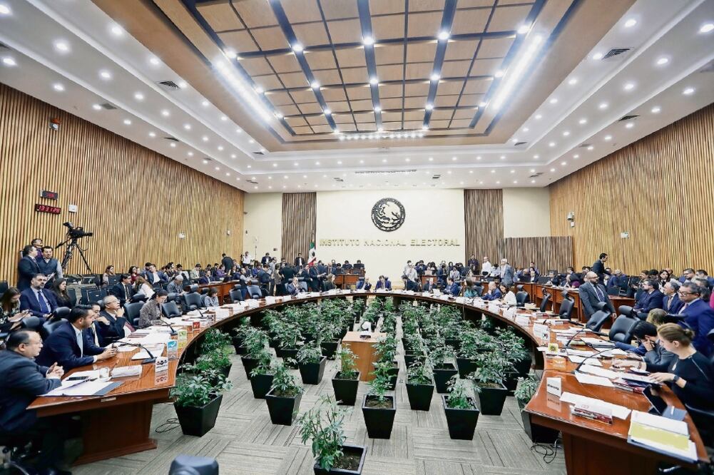 Registro gris. Al menos 14 aspirantes registraron más de 77% y hasta 99% de firmas “fraudulentas” en sus distintas modalidades (ARCHIVO EL UNIVERSAL)