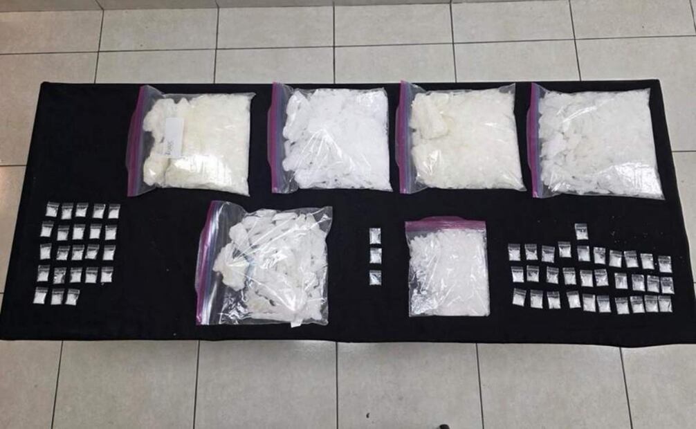 Catean tres domicilios y detienen a siete personas en Morelos; aseguran droga, armas y dinero.
(31/08/26) Foto: Especial.
