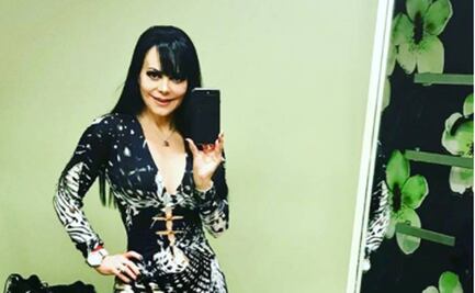 Maribel Guardia posa junto a su nieto