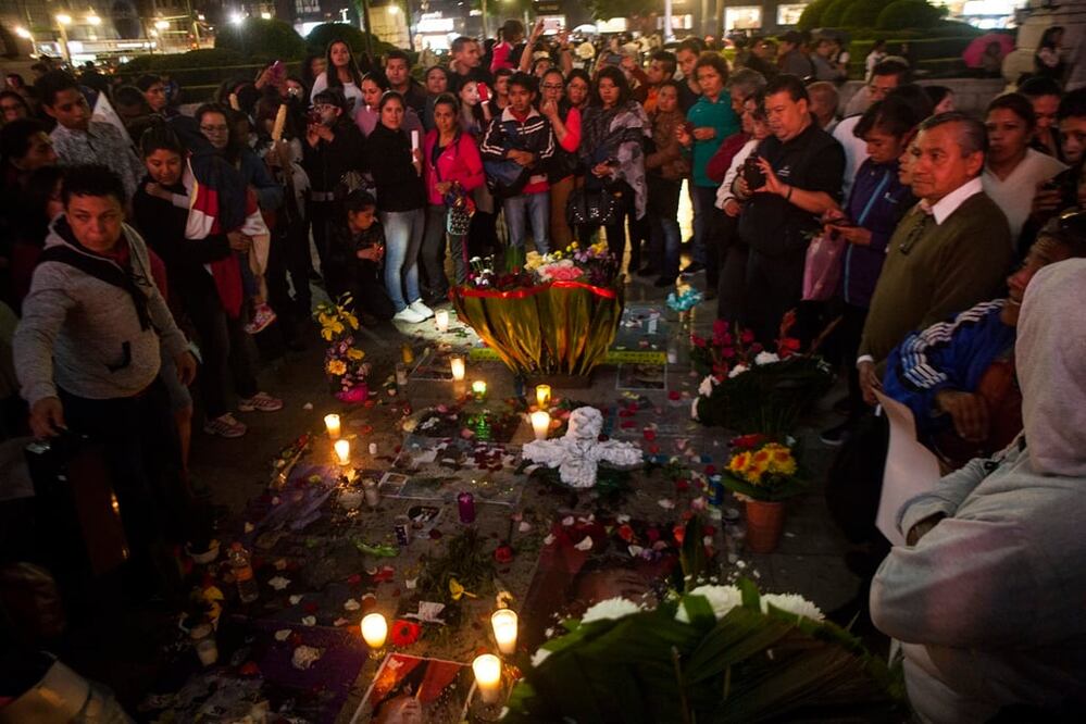 Fanáticos de Juan Gabriel (CRISTOPHER ROGEL)