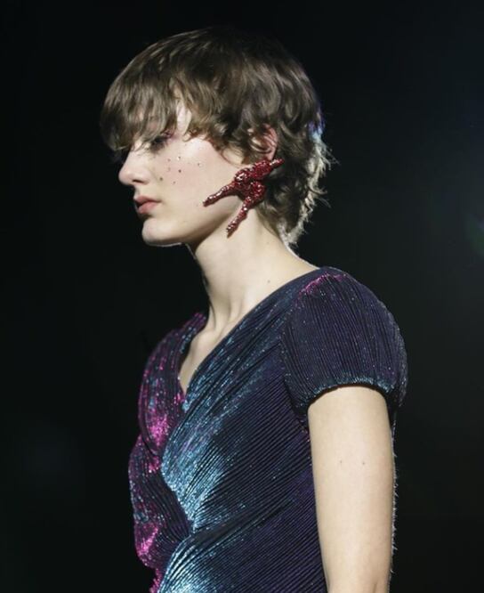 Pecas con diamantes serán la tendencia esta temporada. Foto: Instagram