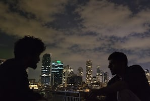 ¿De qué trata “NAZA”?, el documental sobre Gaza ovacionado en Venecia