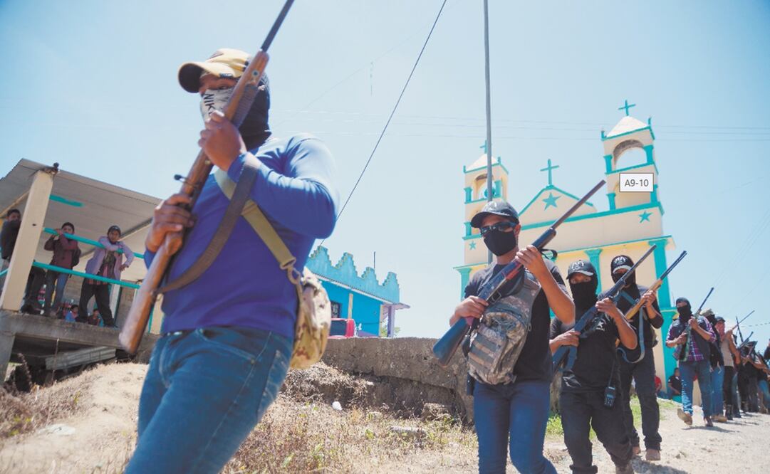 Las autodefensas que se levantaron en Pantelhó llamadas Los Machetes están compuestas por al menos 3 mil 500 personas pertenecientes a las comunidades que integran el municipio; aseguran que luchan contra la delincuencia. Foto: Jacob García. EL UNIVERSAL