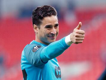 Ochoa y Standard empatan ante el Mouscron