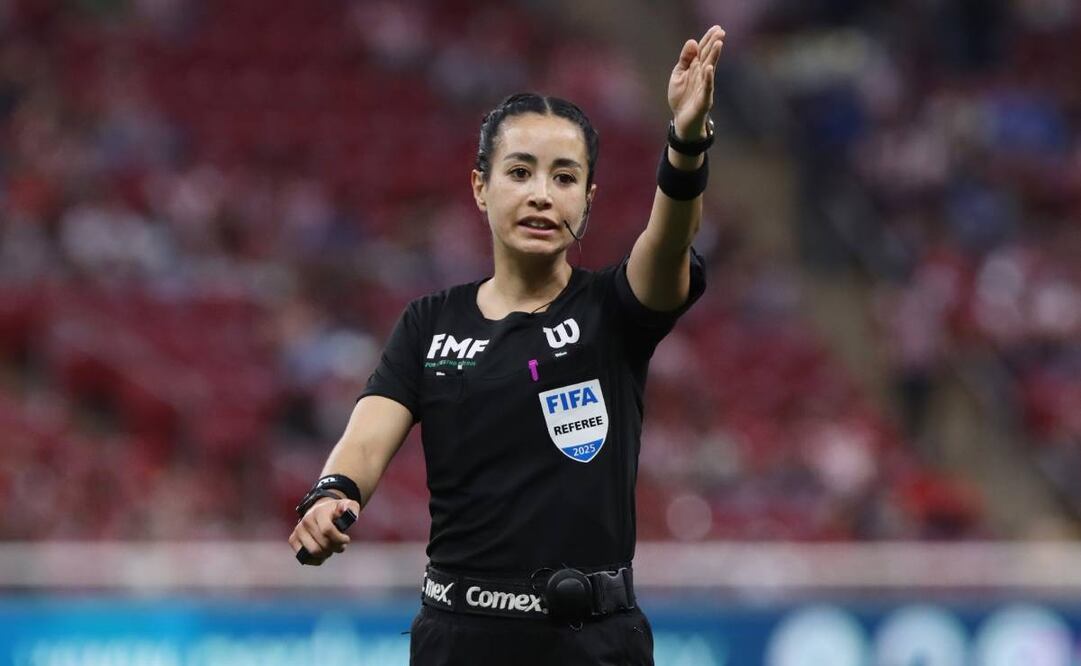 Katia Itzel García será la primera árbitra en una Liguilla Foto: Imago7
