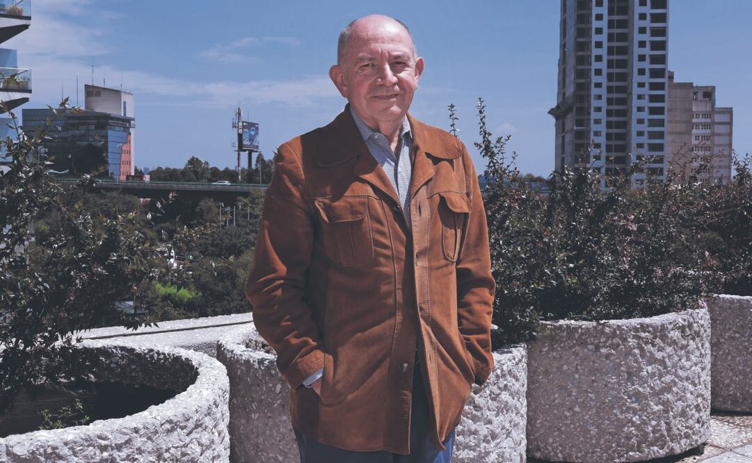 Su libro, dice el investigador, permite a los mexicanos tener una idea de cómo ha sido la evolución de nuestra propia lengua. Foto: de Fernanda Rojas. El Universal