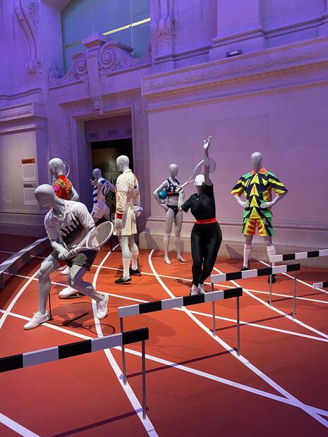 Uniforme de Jorge Campos es exhibido en París - Foto: Especial