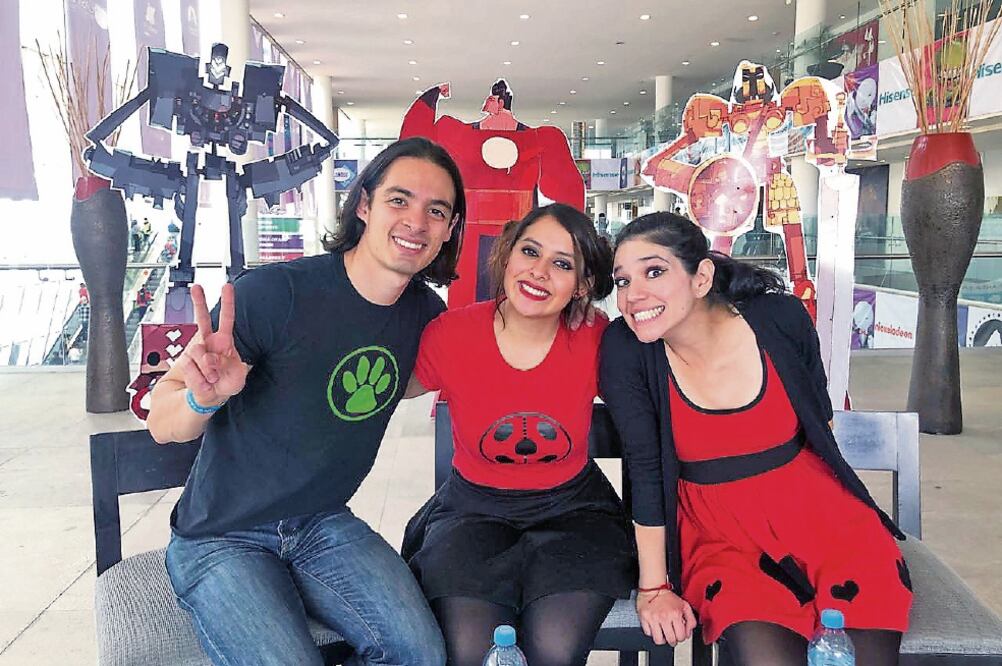 Actor y actrices parecen estudiantes pero tienen superpoderes (NICKELODEON )