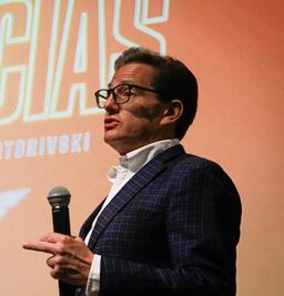 “Servidores tienen que ser 100% honestos”