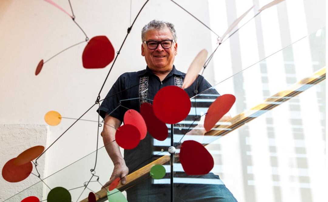 El reto para Francisco Goldman fue conducir por los rincones de la ciudad y vincularse  con las emociones de la gente. FOTO: Cristopher Rogel Blanquet / EL UNIVERSAL