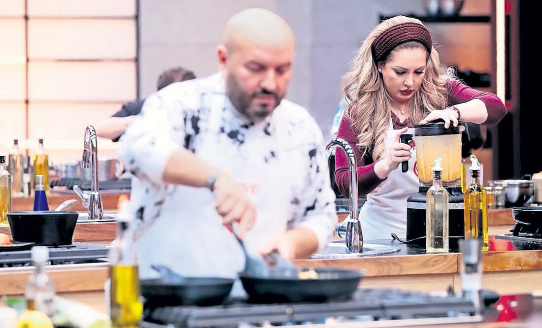 La producción de Azteca se detuvo por el contagio de varios participantes. Foto: Diego Simón y Juan Boites. El Universal. Netflix. AFP y EFE