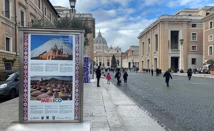 Talavera pone el toque mexicano en decoración navideña del Vaticano