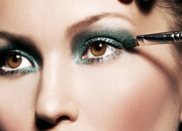 Trucos de maquillaje para que tus ojos se vean más grandes