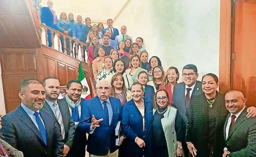 Pablo Gómez y Guadalupe Taddei en su encuentro con los representantes de los 32 OPLE. Foto: Archivo / EL UNIVERSAL