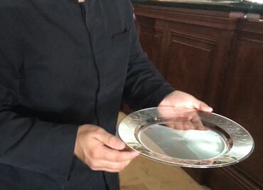 Restaurante de Polanco utiliza platos y vasos desachables por megacorte de agua