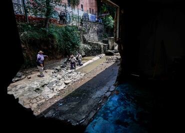 FOTOS: Empleados han retirado 7 toneladas de escombros de la barranca La Coyotera tras la tromba del sábado